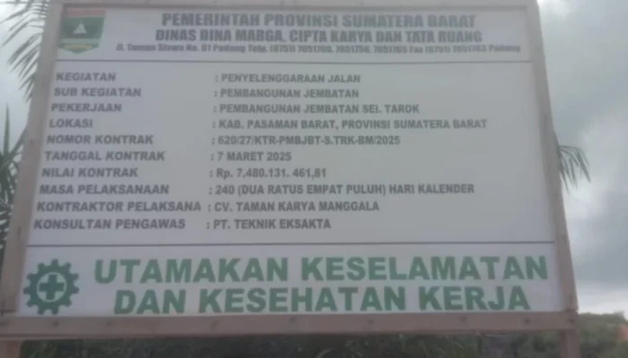 Proyek Jembatan Sei Tarok Jorong Ranah Penantian Poros Tinggal Pengecoran Plat dan Oprit