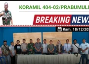 Wujud TNI Manunggal, Sertu Mustofa Muhamad Dampingi Pemilihan RT/RW di Tebing Tanah Putih