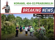 Babinsa Pangkul dan Kepala Desa Bersinergi Gelar Gotong Royong Bersihkan Lingkungan