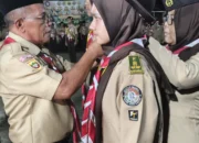 Ketua Kwarcab Pimpin Upacara Api Unggun Pada Perkemahan Bantara Pangkalan SMAN 2 Prabumulih