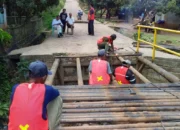 Atas Instruksi Bupati Toha, Jembatan Purwosari Rampung Diperbaiki  Sebagai tindak lanjut atas laporan masyarakat, Kini Jembatan Kembali Aman Dilalui